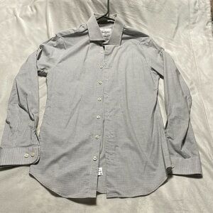 Men’s button up dress shirt